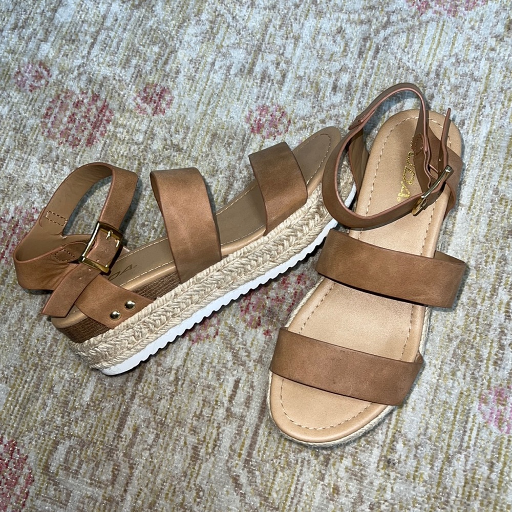 Chunky Strapped Sandals